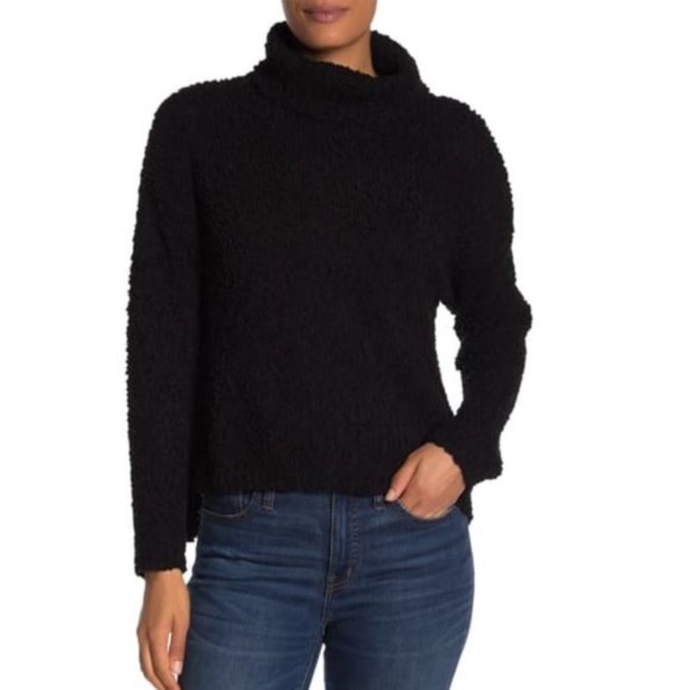 Bobeau Popcorn Knit Turtleneck Sweater